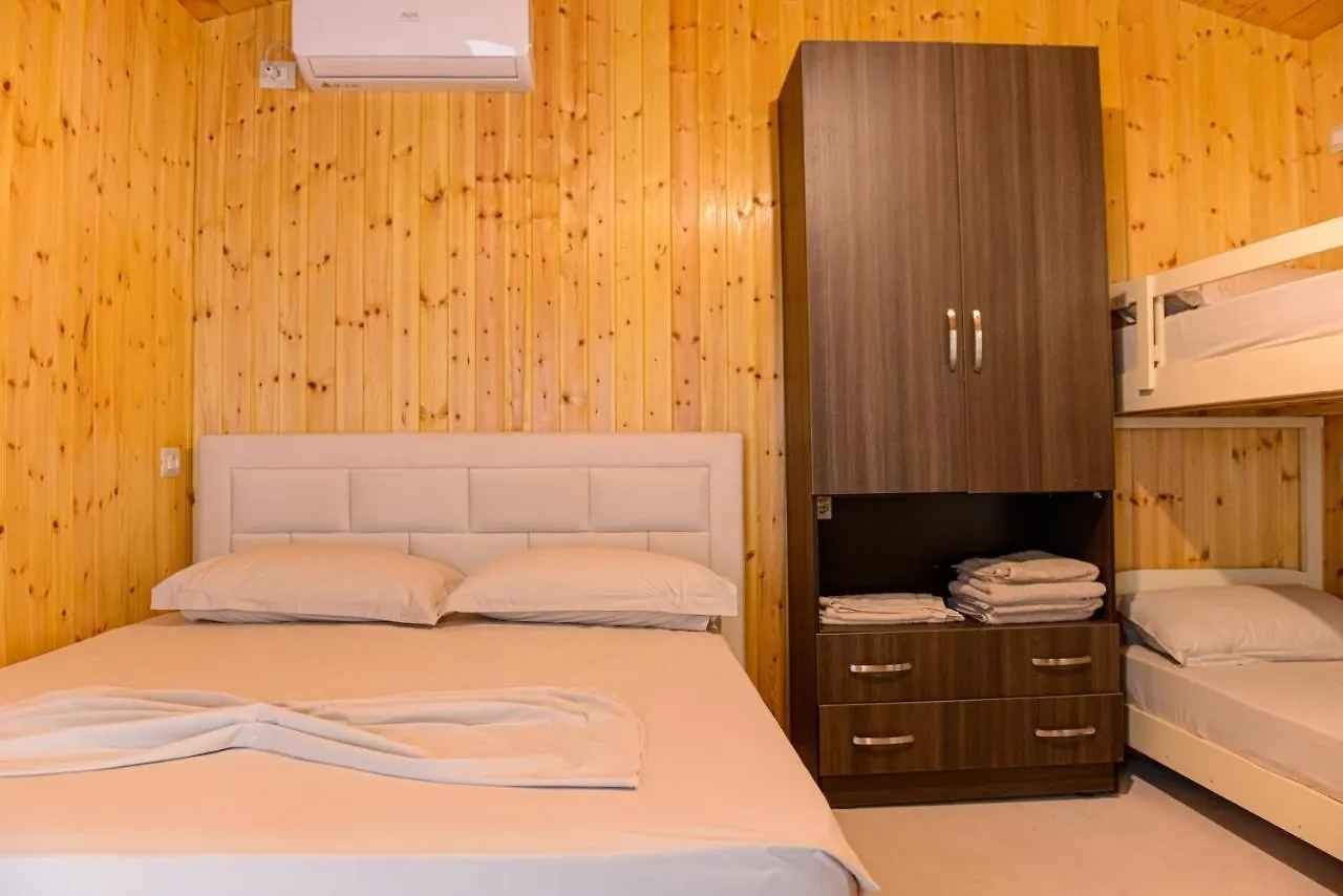 ECUADOR Resort Zverneci Albania
