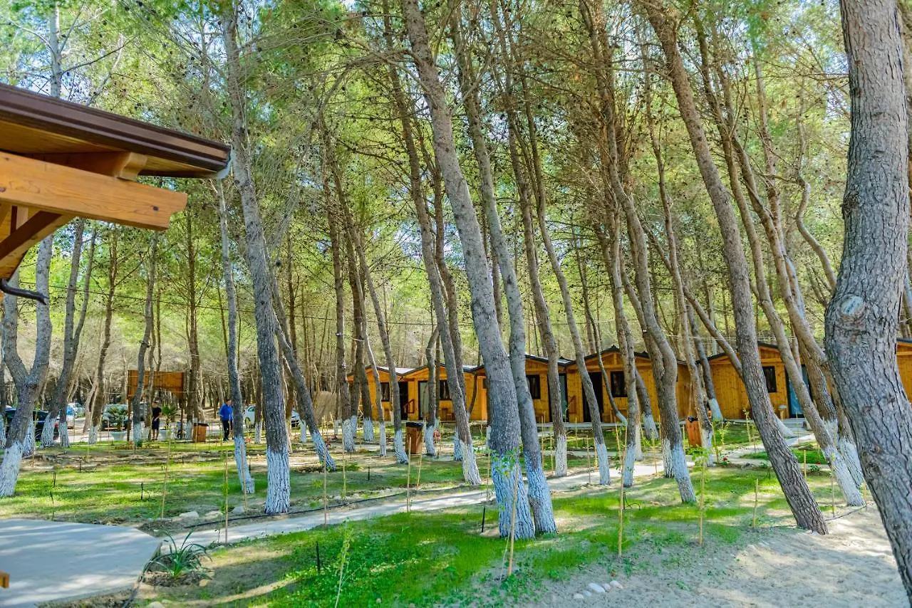 Ecuador Resort Zverneci Albanien