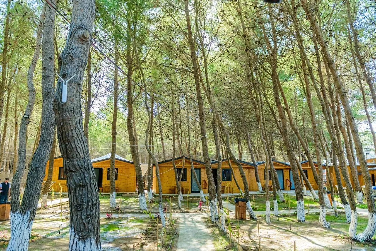 Ecuador Resort Zverneci Albanien