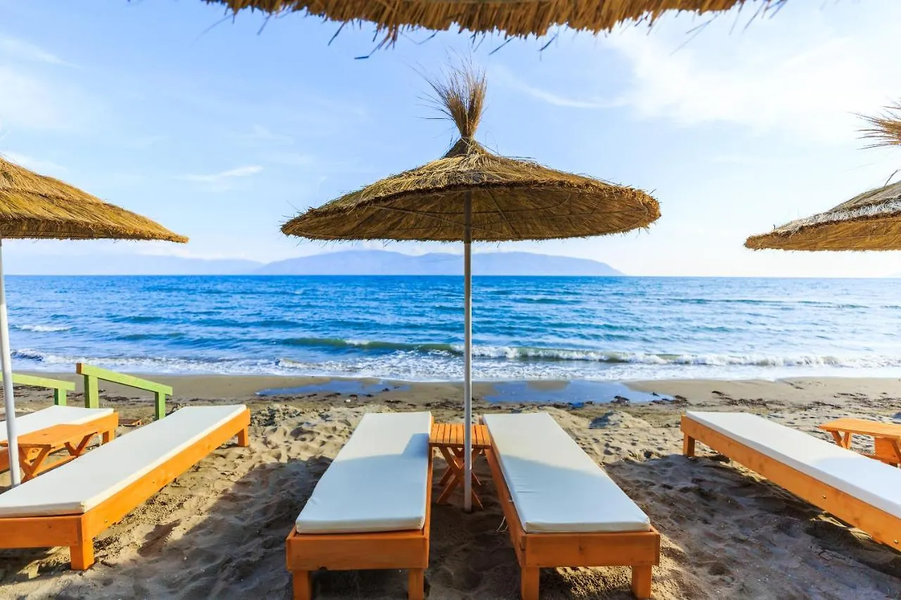 ECUADOR Resort Zverneci Albania